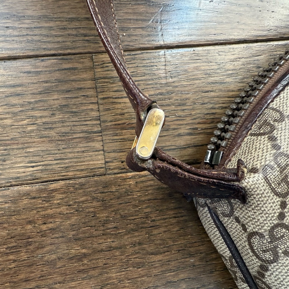 1970s Authentic Gucci Canvas Brown Monogram Shoulder Bag - Picture 14 of 16